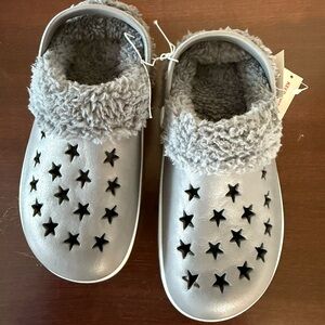 New With Tags, Boys Slide On Shoes With Fleece Lining Size 12